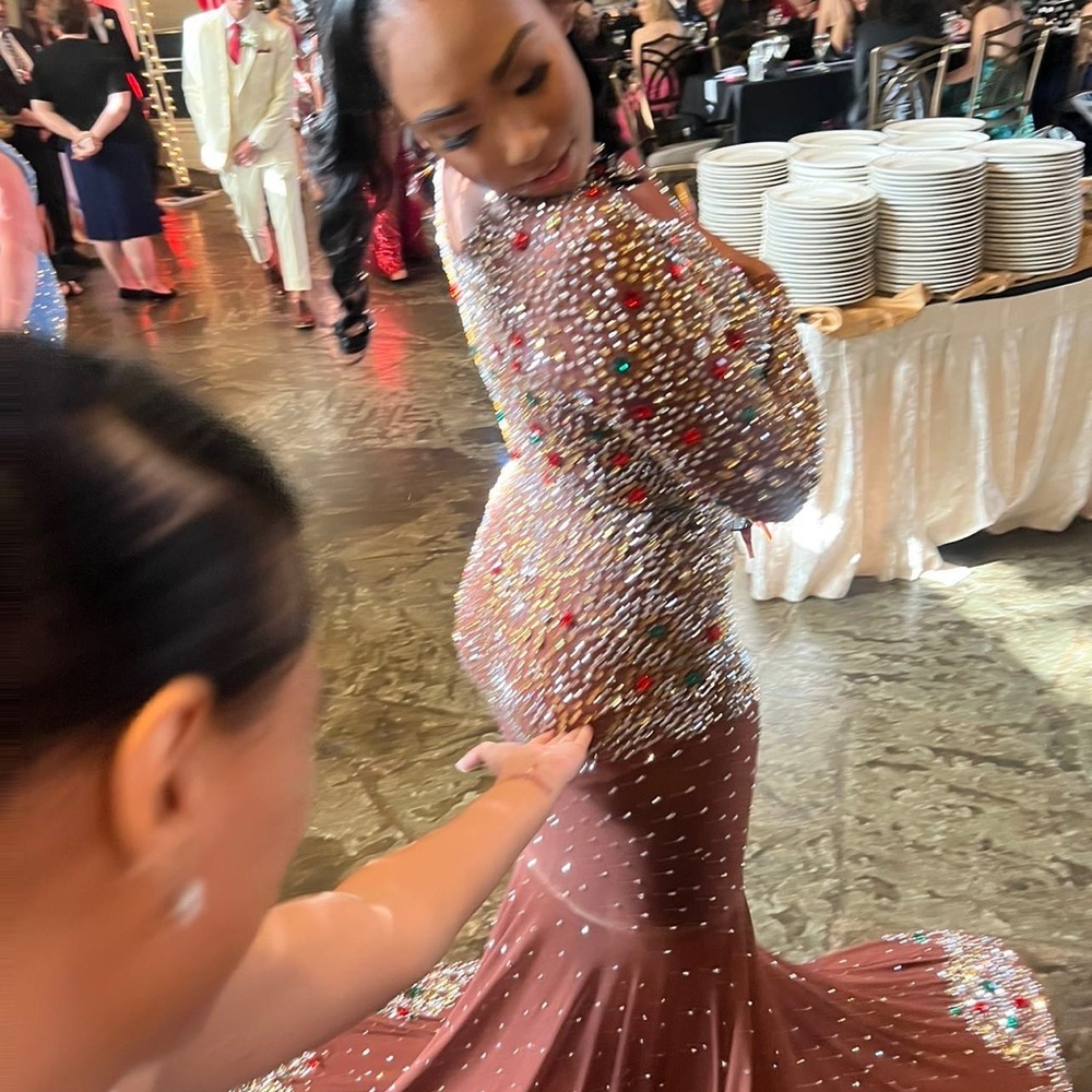 PROM DRESS - Picture 4 of 4